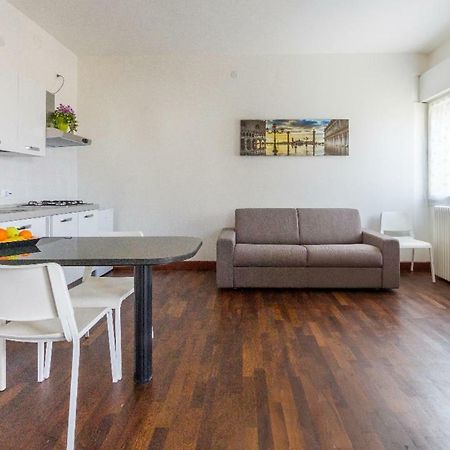 Piccolo Flat Near Venice Mestre Bagian luar foto